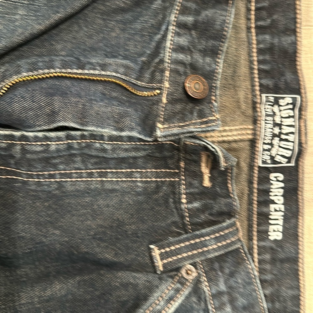 Levi distressed carpenter jeans
34x30
Washed once
Worn maybe once